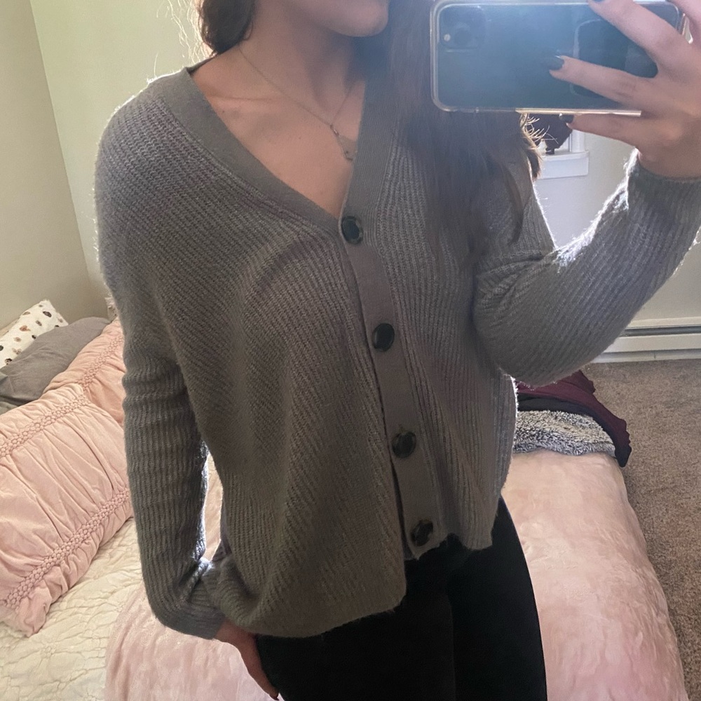 American Eagle Sweater